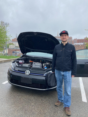 Franz Franchetti with his Volkswagen e-Golf.